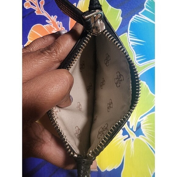 guess Black Zip Wristlet - Picture 2 of 9
